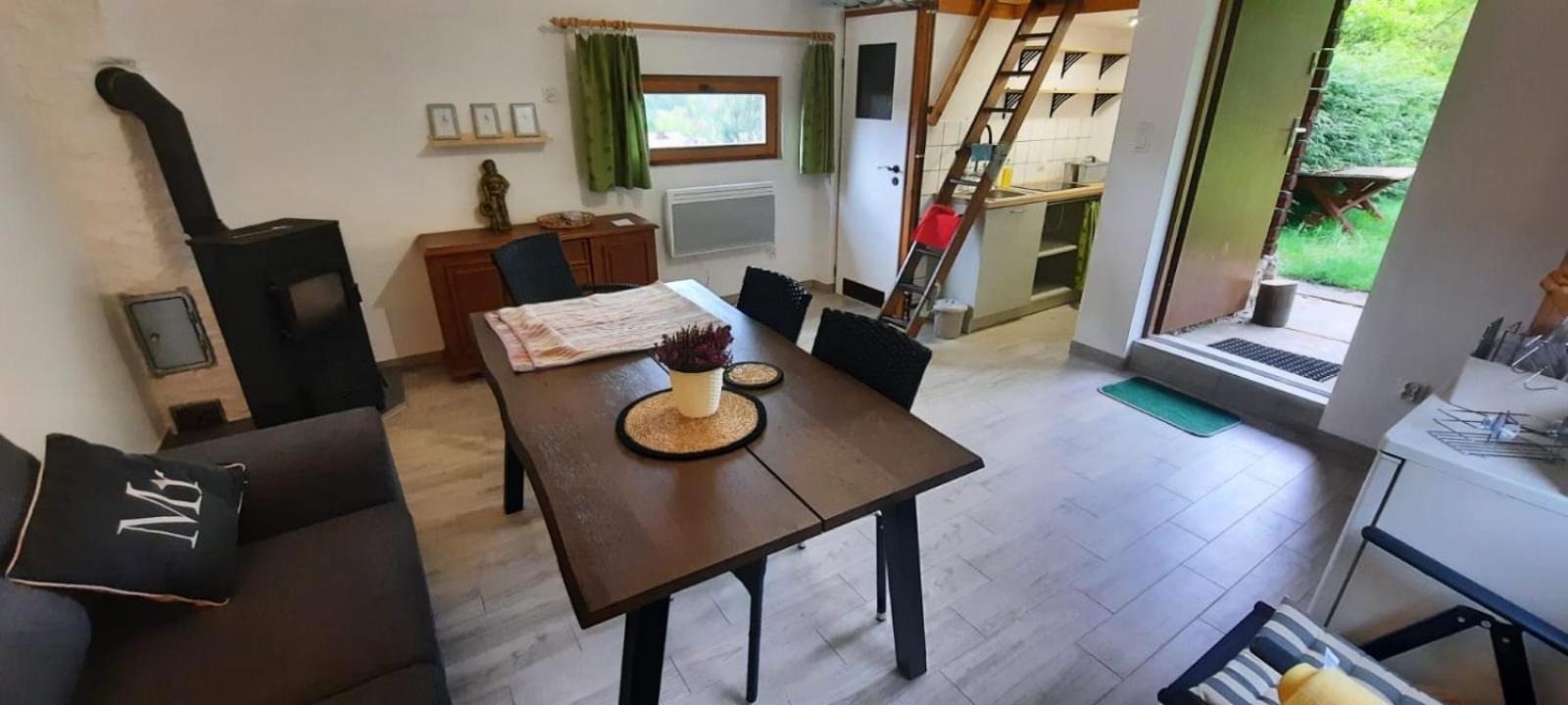 Dzieciol Chalet